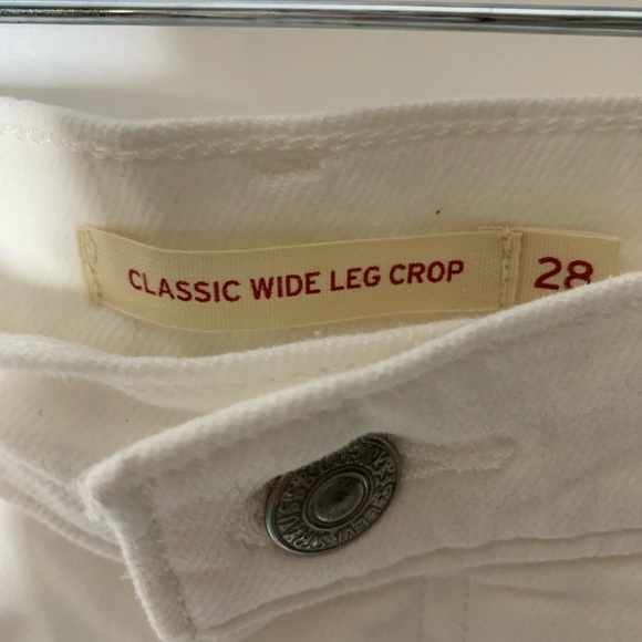 LEVI'S CLASSIC WIDE LEG CROPPED JEANS - Picture 4 of 10
